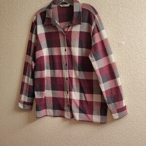 Riders by Lee Women Maroon and Cream Plaid Shirt B42
